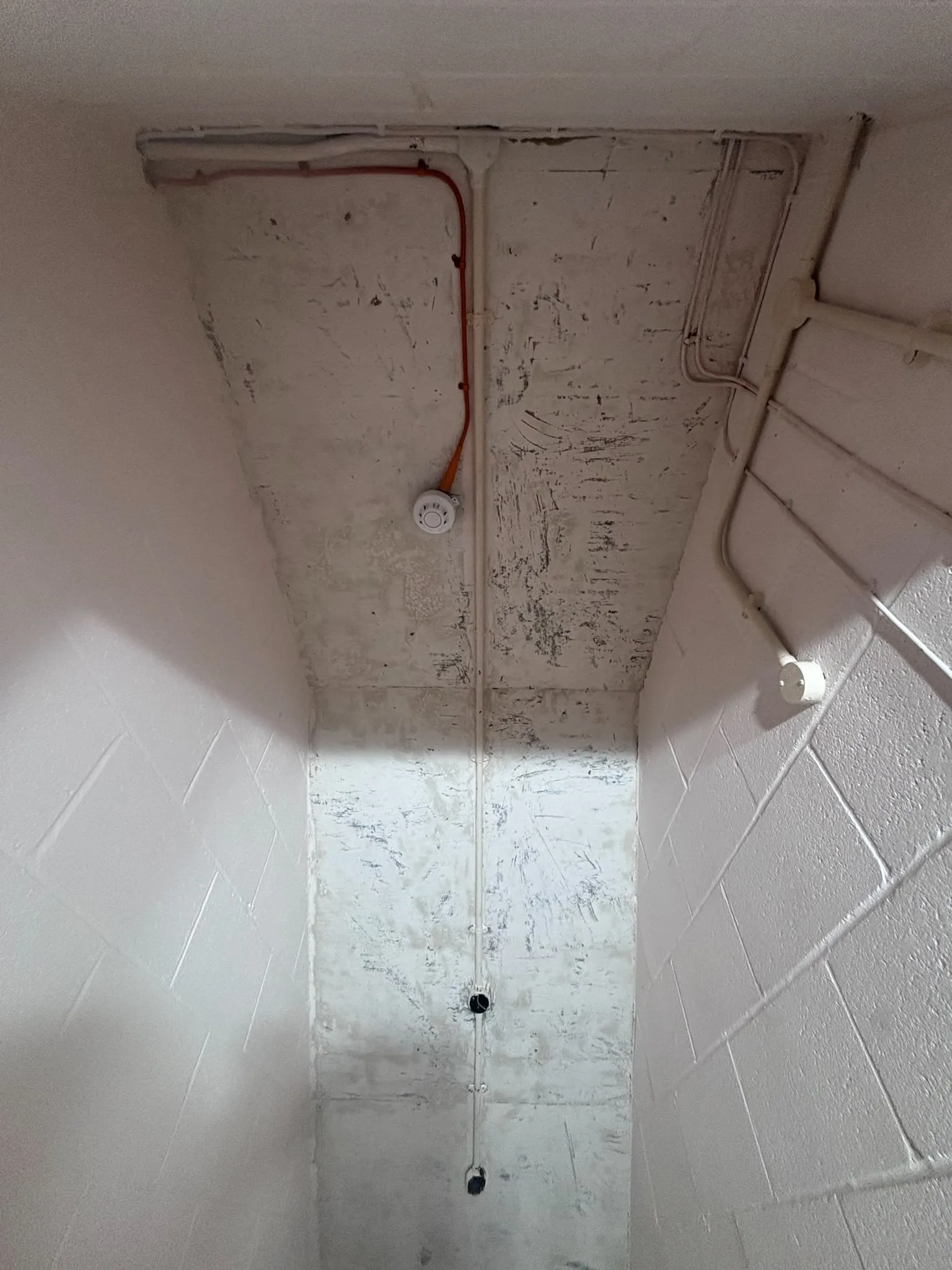 Licensed asbestos gasket removal in a Lambeth commercial property